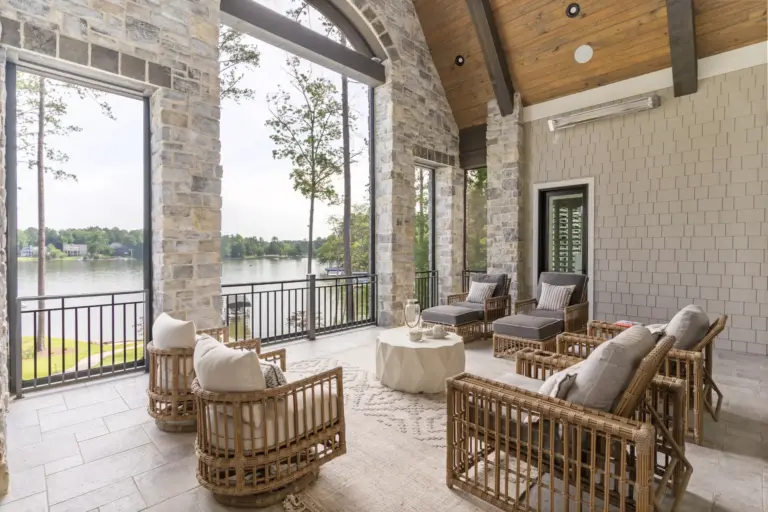 Blog 5 Luxurious Indoor-Outdoor Living Lake Oconee: Porches, Pools, and Summer Kitchens That Work All Year