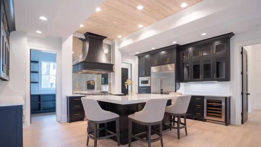 Image of Elegant style Kitchen - Custom Home builder | Southern Luxury Homes